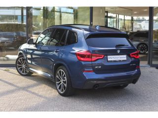 BMW X3 xDrive30e High Executive M Sport Automaat / Panoramadak / Trekhaak / Sportstoelen / Adaptief onde...