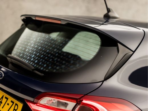 Ford Fiesta 1.0 EcoBoost Titanium Sport (APPLE CARPLAY, GROOT NAVI, CLIMATE, SPORTSTOELEN, LED KOPLAMPEN, LM ... ActivLease financial lease