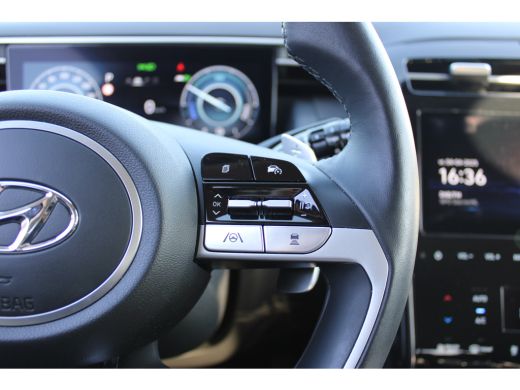 Hyundai Tucson 1.6 T-GDI PHEV Comfort Smart 4WD | Airco | Navigatie | Weinig Kilometers | Trekhaak | | Achterban... ActivLease financial lease