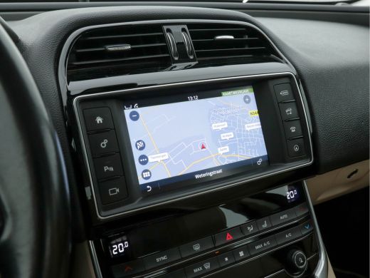 Jaguar XE 2.0 D Portfolio (INCL-BTW) Aut. *LUXURY-LEATHER | NAVI-FULLMAP | BI-XENON | CAMERA | ECC | COMFOR... ActivLease financial lease