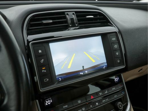 Jaguar XE 2.0 D Portfolio (INCL-BTW) Aut. *LUXURY-LEATHER | NAVI-FULLMAP | BI-XENON | CAMERA | ECC | COMFOR... ActivLease financial lease