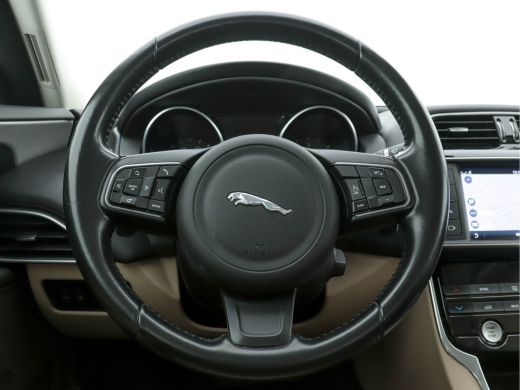 Jaguar XE 2.0 D Portfolio (INCL-BTW) Aut. *LUXURY-LEATHER | NAVI-FULLMAP | BI-XENON | CAMERA | ECC | COMFOR... ActivLease financial lease