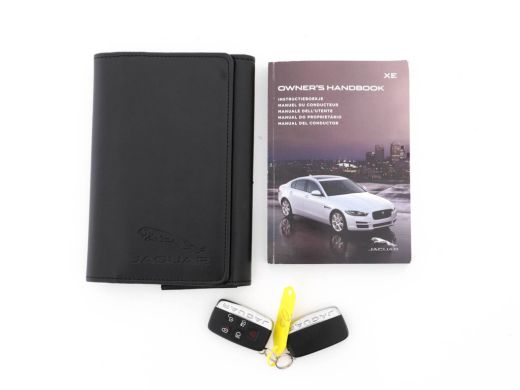 Jaguar XE 2.0 D Portfolio (INCL-BTW) Aut. *LUXURY-LEATHER | NAVI-FULLMAP | BI-XENON | CAMERA | ECC | COMFOR... ActivLease financial lease