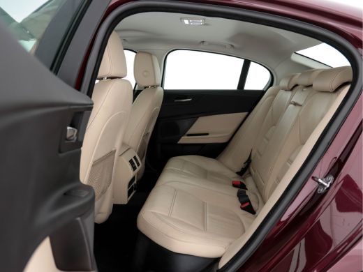 Jaguar XE 2.0 D Portfolio (INCL-BTW) Aut. *LUXURY-LEATHER | NAVI-FULLMAP | BI-XENON | CAMERA | ECC | COMFOR... ActivLease financial lease