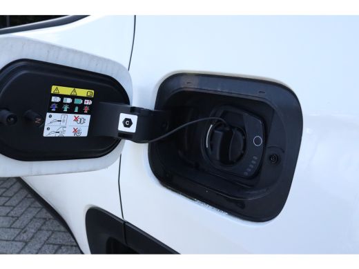 Jeep Compass 4xe 240 Plug-in Hybrid Electric Upland | Adaptieve Cruise | Stoel + Stuurverwarming | Camera | Ke... ActivLease financial lease
