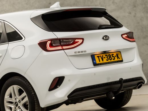 Kia Ceed 1.0 T-GDi DynamicLine (APPLE CARPLAY, GROOT NAVI, CLIMATE, GETINT GLAS, CAMERA, SPORTSTOELEN, LAN... ActivLease financial lease