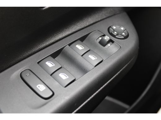 Opel Corsa GS | Achteruitrijcamera 180° | Dode hoek waarschuwing | Draadloze Apple Carplay en Android Auto ActivLease financial lease