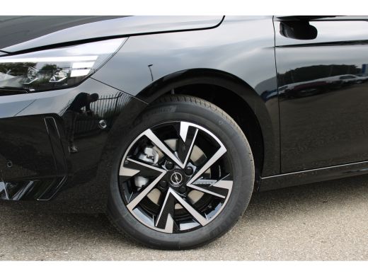 Opel Corsa GS | Achteruitrijcamera 180° | Dode hoek waarschuwing | Draadloze Apple Carplay en Android Auto ActivLease financial lease