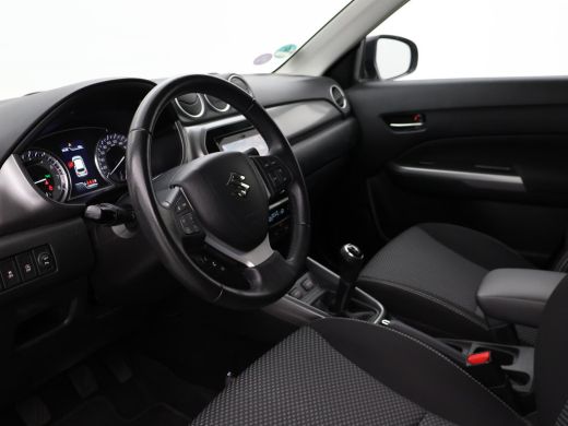 Suzuki Vitara 1.0 BOOSTERJET SELECT TWO-TONE + CAMERA | APPLE CARPLAY | DAB | STOELVERWARMING ActivLease financial lease