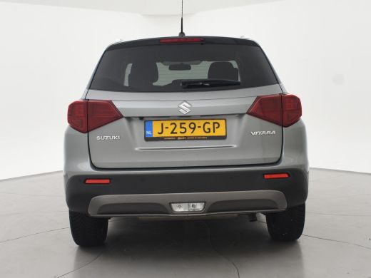 Suzuki Vitara 1.0 BOOSTERJET SELECT TWO-TONE + CAMERA | APPLE CARPLAY | DAB | STOELVERWARMING ActivLease financial lease
