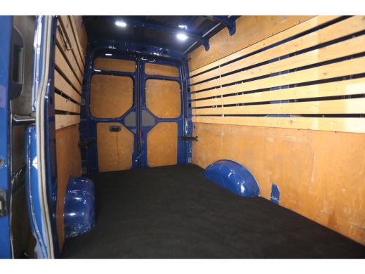 Volkswagen Crafter 35 2.0 TDI L3H3 141PK 4Motion | 3000KG Trekgew. | Trekh. | 3-Zits | Airco | Cruise | Parkeersens... ActivLease financial lease