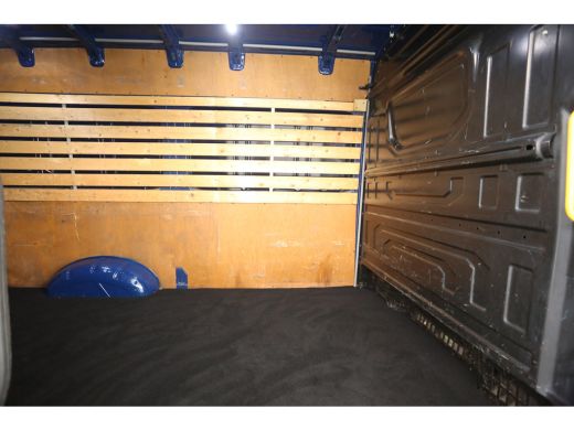Volkswagen Crafter 35 2.0 TDI L3H3 141PK 4Motion | 3000KG Trekgew. | Trekh. | 3-Zits | Airco | Cruise | Parkeersens... ActivLease financial lease