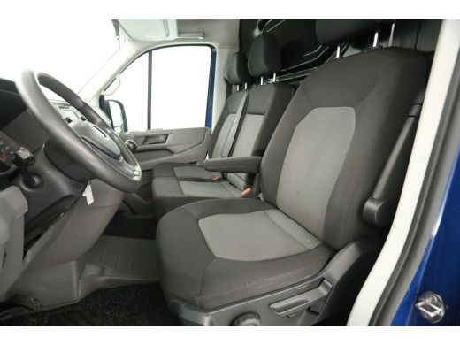 Volkswagen Crafter 35 2.0 TDI L3H3 141PK 4Motion | 3000KG Trekgew. | Trekh. | 3-Zits | Airco | Cruise | Parkeersens... ActivLease financial lease