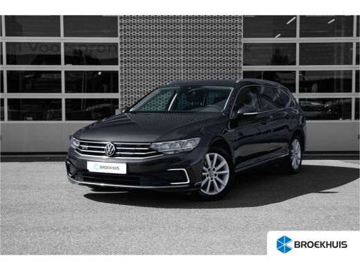 Volkswagen Passat Variant 1.4 TSI PHEV GTE Business | Achteruitrijcamera | Comfortstoel(en) | Cruise control adaptief