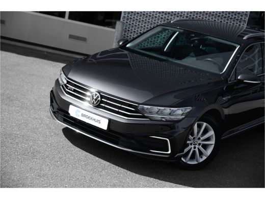 Volkswagen Passat Variant 1.4 TSI PHEV GTE Business | Achteruitrijcamera | Comfortstoel(en) | Cruise control adaptief ActivLease financial lease
