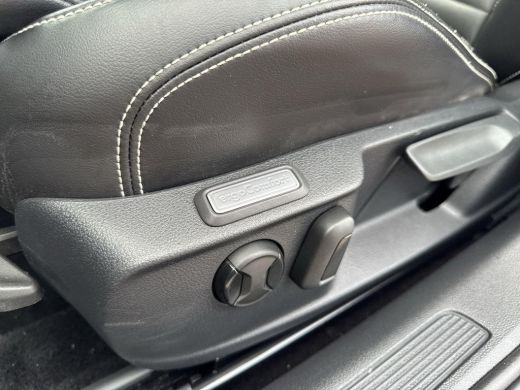 Volkswagen Passat Variant 1.4 TSI PHEV GTE | Pano Dak | Leder | Trekhaak | 218 pk | SOH 92% | ActivLease financial lease