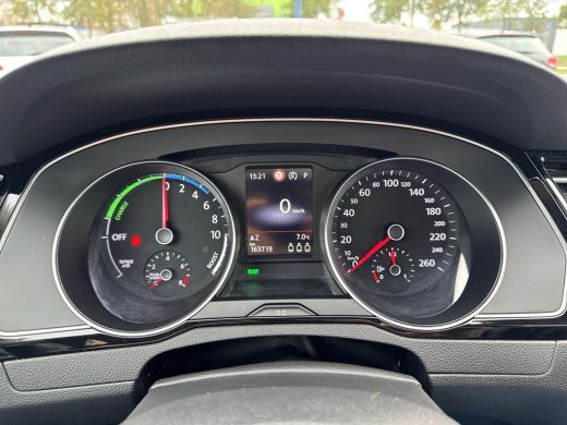 Volkswagen Passat Variant 1.4 TSI PHEV GTE | Pano Dak | Leder | Trekhaak | 218 pk | SOH 92% | ActivLease financial lease