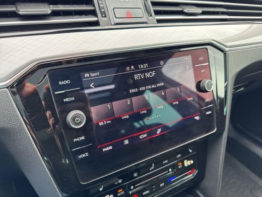 Volkswagen Passat Variant 1.4 TSI PHEV GTE | Pano Dak | Leder | Trekhaak | 218 pk | SOH 92% | ActivLease financial lease