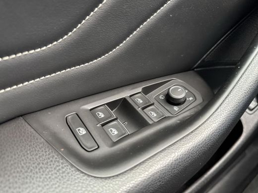 Volkswagen Passat Variant 1.4 TSI PHEV GTE | Pano Dak | Leder | Trekhaak | 218 pk | SOH 92% | ActivLease financial lease