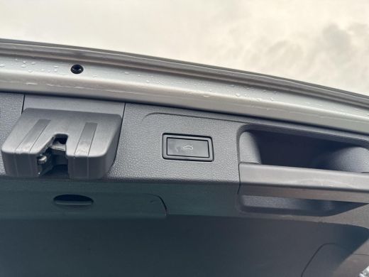 Volkswagen Passat Variant 1.4 TSI PHEV GTE | Pano Dak | Leder | Trekhaak | 218 pk | SOH 92% | ActivLease financial lease