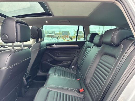 Volkswagen Passat Variant 1.4 TSI PHEV GTE | Pano Dak | Leder | Trekhaak | 218 pk | SOH 92% | ActivLease financial lease