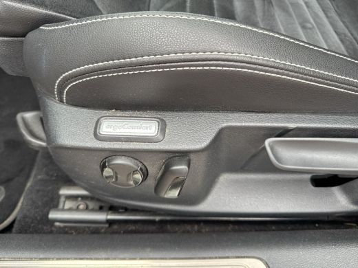 Volkswagen Passat Variant 1.4 TSI PHEV GTE | Pano | Trekhaak | A-Camera | ActivLease financial lease