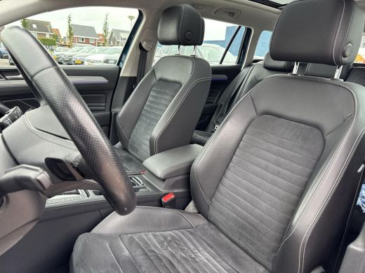 Volkswagen Passat Variant 1.4 TSI PHEV GTE | Pano | Trekhaak | A-Camera | ActivLease financial lease