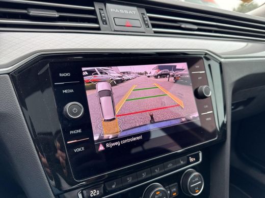 Volkswagen Passat Variant 1.4 TSI PHEV GTE | Pano | Trekhaak | A-Camera | ActivLease financial lease