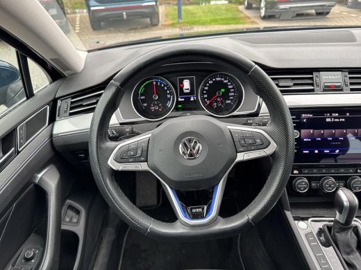 Volkswagen Passat Variant 1.4 TSI PHEV GTE | Pano | Trekhaak | A-Camera | ActivLease financial lease