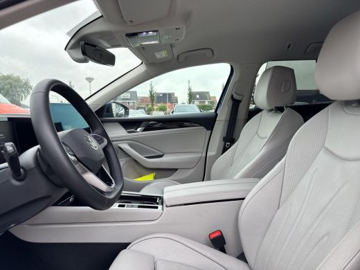 Volkswagen Passat Variant 1.5 eHybrid Elegance | Trekhaak | Leder | 18 inch | 150 pk | Automaat | ActivLease financial lease