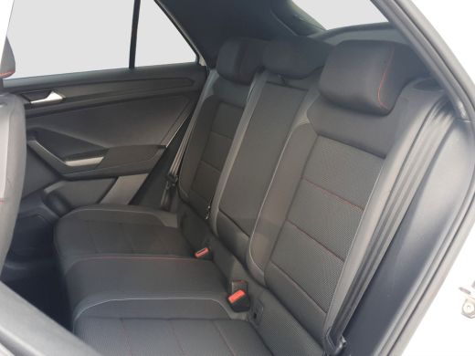 Volkswagen T-Roc 1.5 TSI Automaat R-Line | Virtual Cockpit | Climate Control | Navigatie ActivLease financial lease
