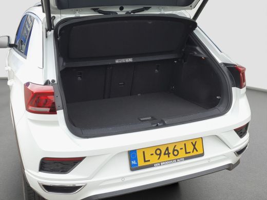 Volkswagen T-Roc 1.5 TSI Automaat R-Line | Virtual Cockpit | Climate Control | Navigatie ActivLease financial lease