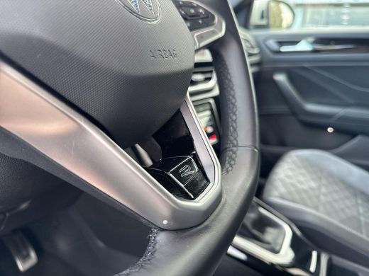 Volkswagen T-Roc 1.5 TSI R-Line | A-Camera | Keyless | LED | 150Pk  | App Connect | ActivLease financial lease