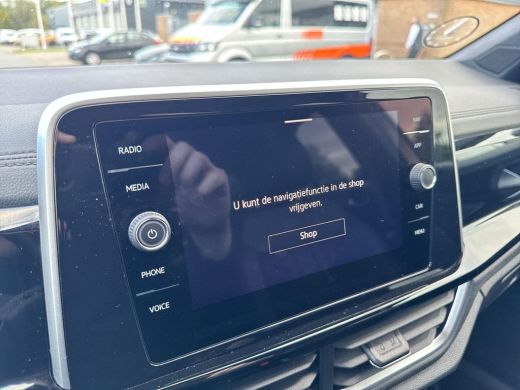 Volkswagen T-Roc 1.5 TSI R-Line | A-Camera | Keyless | LED | 150Pk  | App Connect | ActivLease financial lease