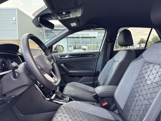 Volkswagen T-Roc 1.5 TSI R-Line | A-Camera | Keyless | LED | 150Pk  | App Connect | ActivLease financial lease