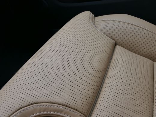 Volvo  V60 T6 Plug-in hybrid AWD Ultra Dark | Massage | Panoramadak | Heico | Styling Kit | 360 Camera | Bow... ActivLease financial lease