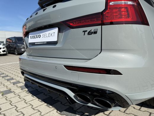 Volvo  V60 T6 Plug-in hybrid AWD Ultra Dark | Massage | Panoramadak | Heico | Styling Kit | 360 Camera | Bow... ActivLease financial lease
