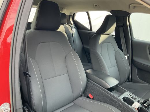 Volvo  XC40 1.5 T4 Recharge Inscription PHEV Nav/Cruise Carplay Elek.Klep Plug-in! ActivLease financial lease