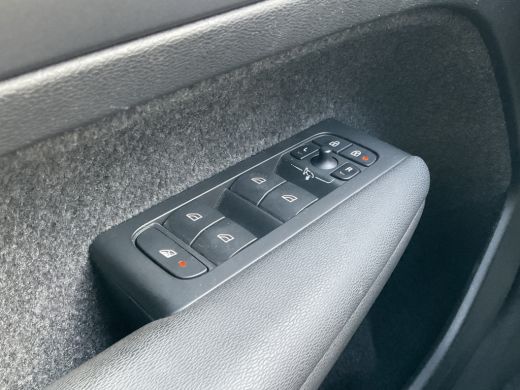 Volvo  XC40 1.5 T4 Recharge Inscription PHEV Nav/Cruise Carplay Elek.Klep Plug-in! ActivLease financial lease