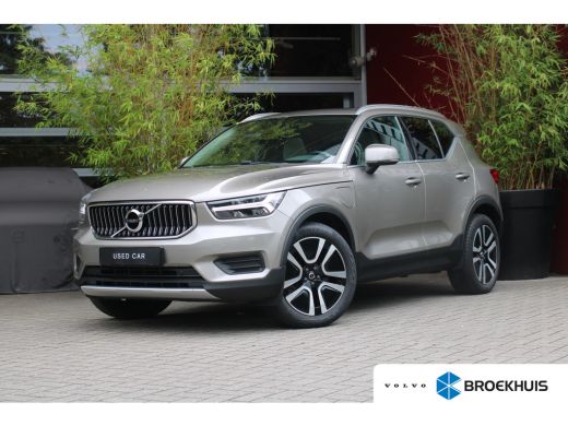 Volvo  XC40 1.5 T5 Twin Engine Inscription | Panoramadak | Harman/Kardon | Stoelverwarming | 19" Velgen