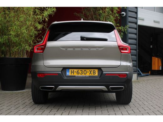 Volvo  XC40 1.5 T5 Twin Engine Inscription | Panoramadak | Harman/Kardon | Stoelverwarming | 19" Velgen ActivLease financial lease