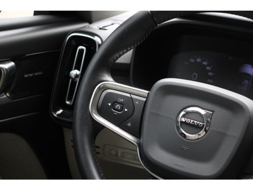 Volvo  XC40 1.5 T5 Twin Engine Inscription | Panoramadak | Harman/Kardon | Stoelverwarming | 19" Velgen ActivLease financial lease
