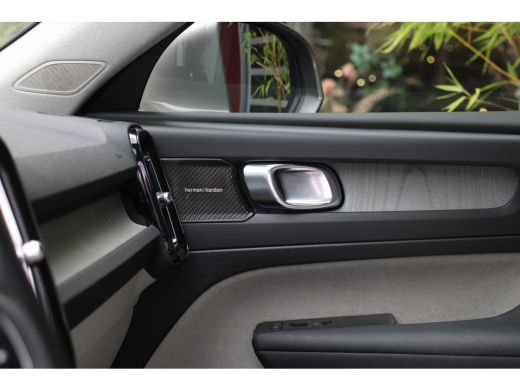 Volvo  XC40 1.5 T5 Twin Engine Inscription | Panoramadak | Harman/Kardon | Stoelverwarming | 19" Velgen ActivLease financial lease