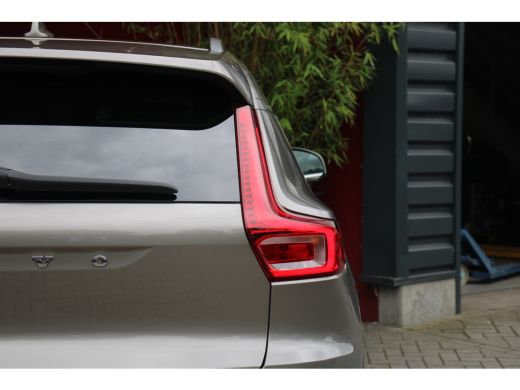 Volvo  XC40 1.5 T5 Twin Engine Inscription | Panoramadak | Harman/Kardon | Stoelverwarming | 19" Velgen ActivLease financial lease