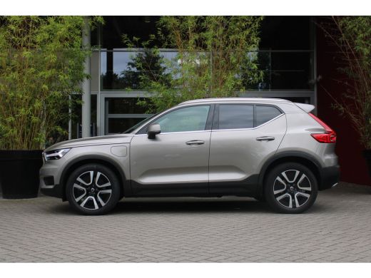 Volvo  XC40 1.5 T5 Twin Engine Inscription | Panoramadak | Harman/Kardon | Stoelverwarming | 19" Velgen ActivLease financial lease
