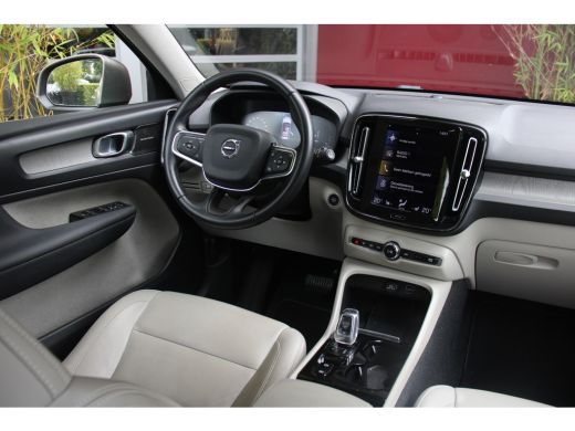 Volvo  XC40 1.5 T5 Twin Engine Inscription | Panoramadak | Harman/Kardon | Stoelverwarming | 19" Velgen ActivLease financial lease