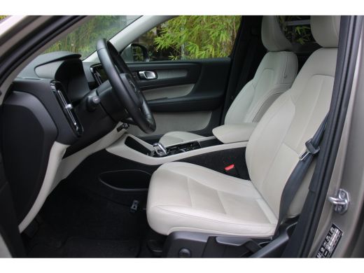 Volvo  XC40 1.5 T5 Twin Engine Inscription | Panoramadak | Harman/Kardon | Stoelverwarming | 19" Velgen ActivLease financial lease