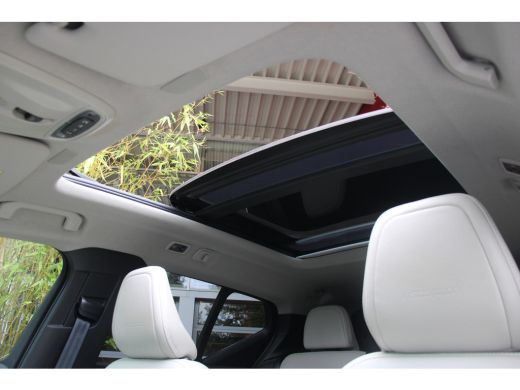 Volvo  XC40 1.5 T5 Twin Engine Inscription | Panoramadak | Harman/Kardon | Stoelverwarming | 19" Velgen ActivLease financial lease