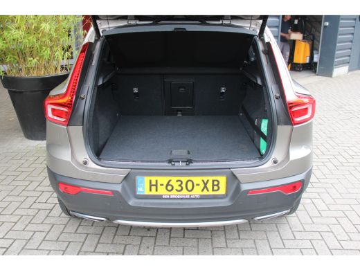 Volvo  XC40 1.5 T5 Twin Engine Inscription | Panoramadak | Harman/Kardon | Stoelverwarming | 19" Velgen ActivLease financial lease