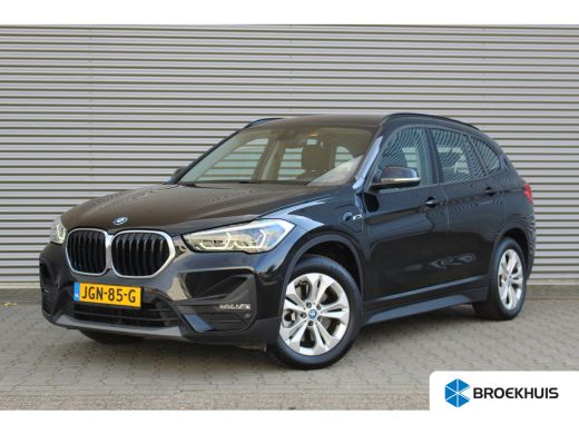 BMW X1 xDrive25e Executive | Elek. Achterklep | LED | Camera | Cruise | Navi | Climate | Elek. Achterkle... BMW X1 xDrive25e Executive | Elek. Achterklep | LED | Camera | Cruise | Navi | Climate | Elek. Achterkle...